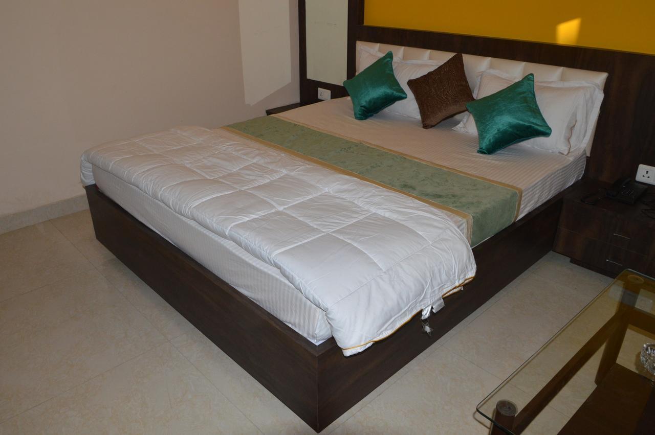 Hotel Ab Palace Jamshedpur Exterior photo